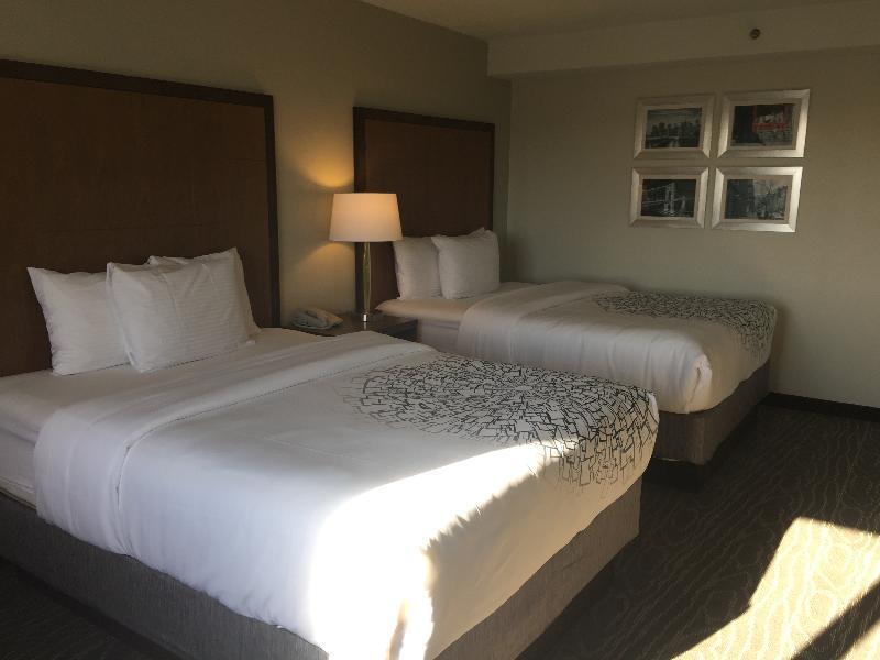 La Quinta By Wyndham Secaucus Meadowlands Ξενοδοχείο Εξωτερικό φωτογραφία
